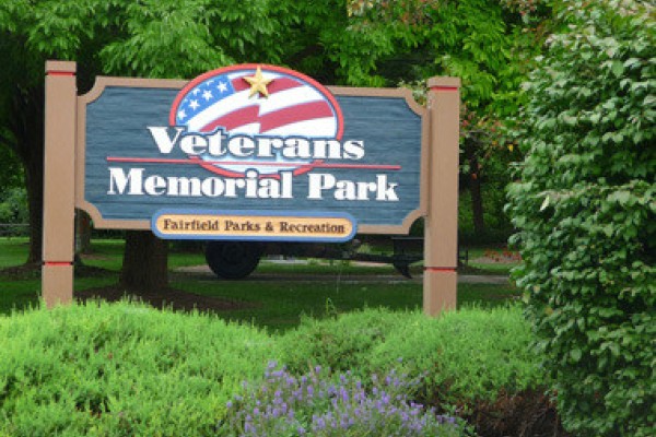 Content image Image file Veterans-Memorial-Park-Sign_fab328c4-5056-a36a-094f77897389445d.jpg