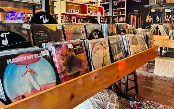 Three Feather Records | Travel Butler County