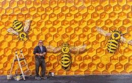 Bee Mural, Oxford Ohio